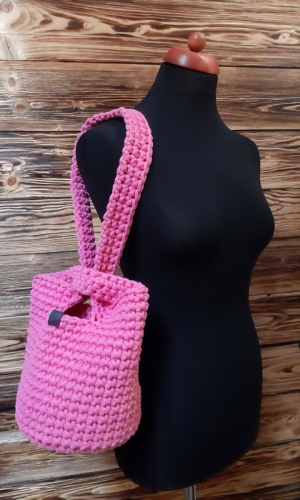 Rózsaszín horgolt táska